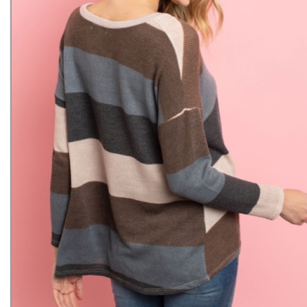 Color Block, Twist Front Tunic Top - Picture 7 of 7